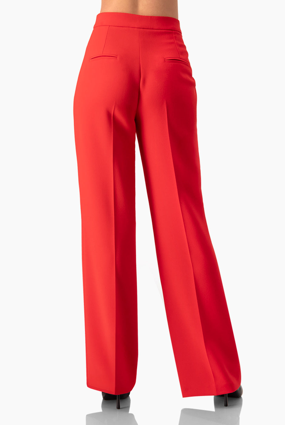 Pantalón rojo semi campana con bolsillos traseros simulados