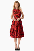 Vestido midi rojo floral sin mangas con cuello redondo